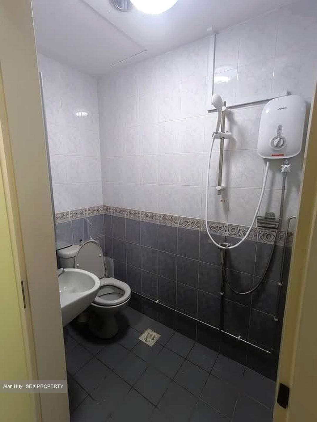 Normanton Park (D5), Terrace #561597401